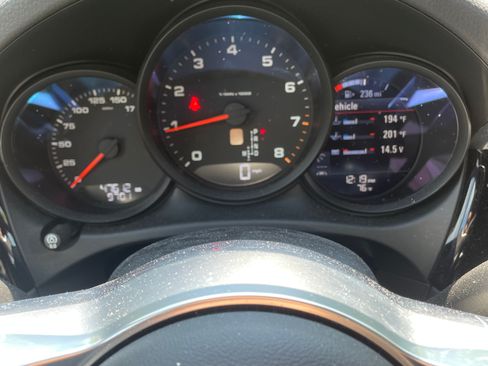 Used 2021 Porsche Macan AWD/4WD image 17