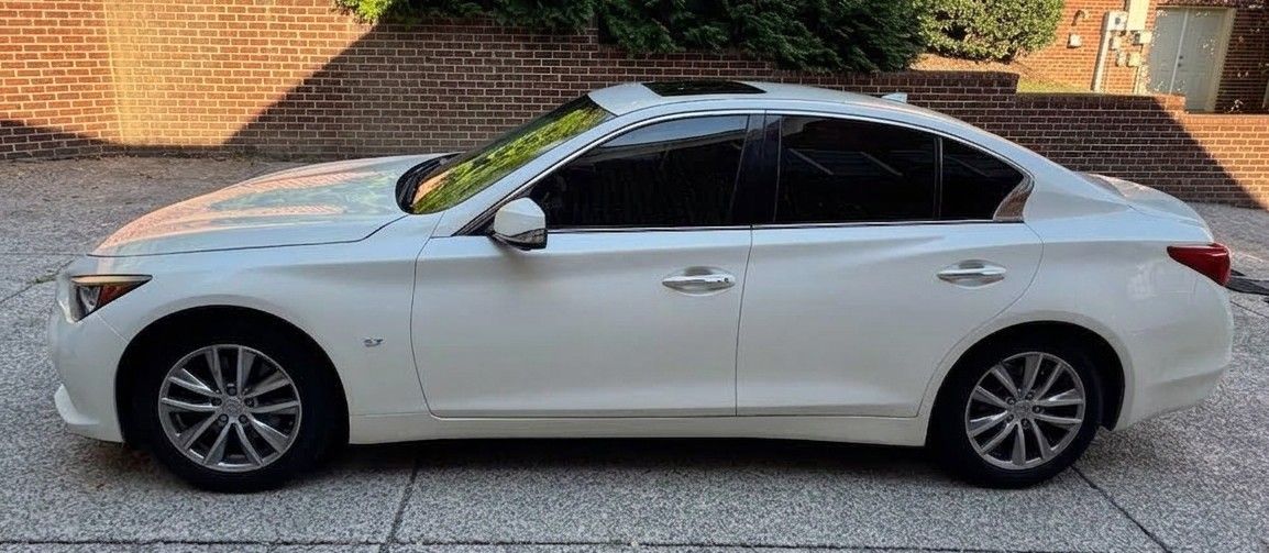 Used 2014 INFINITI Q50 Premium w/ Navigation Package AWD/4WD image 2