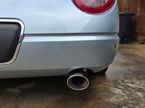 Used 2004 Ford Thunderbird image 11