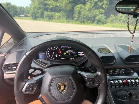 Used 2015 Lamborghini Huracan LP 610-4 AWD/4WD image 27