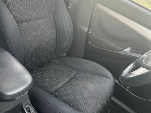 Used 2009 Pontiac Vibe w/ Sun And Sound Package image 12