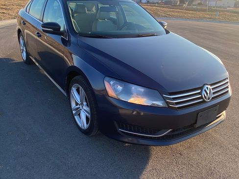 Used 2014 Volkswagen Passat 1.8T SE image 1
