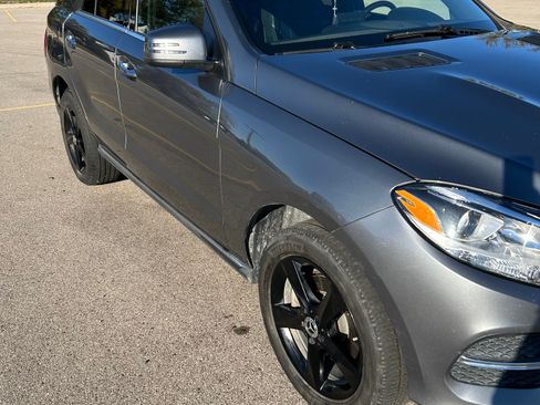 Used 2017 Mercedes-Benz GLE 350 4MATIC image 2