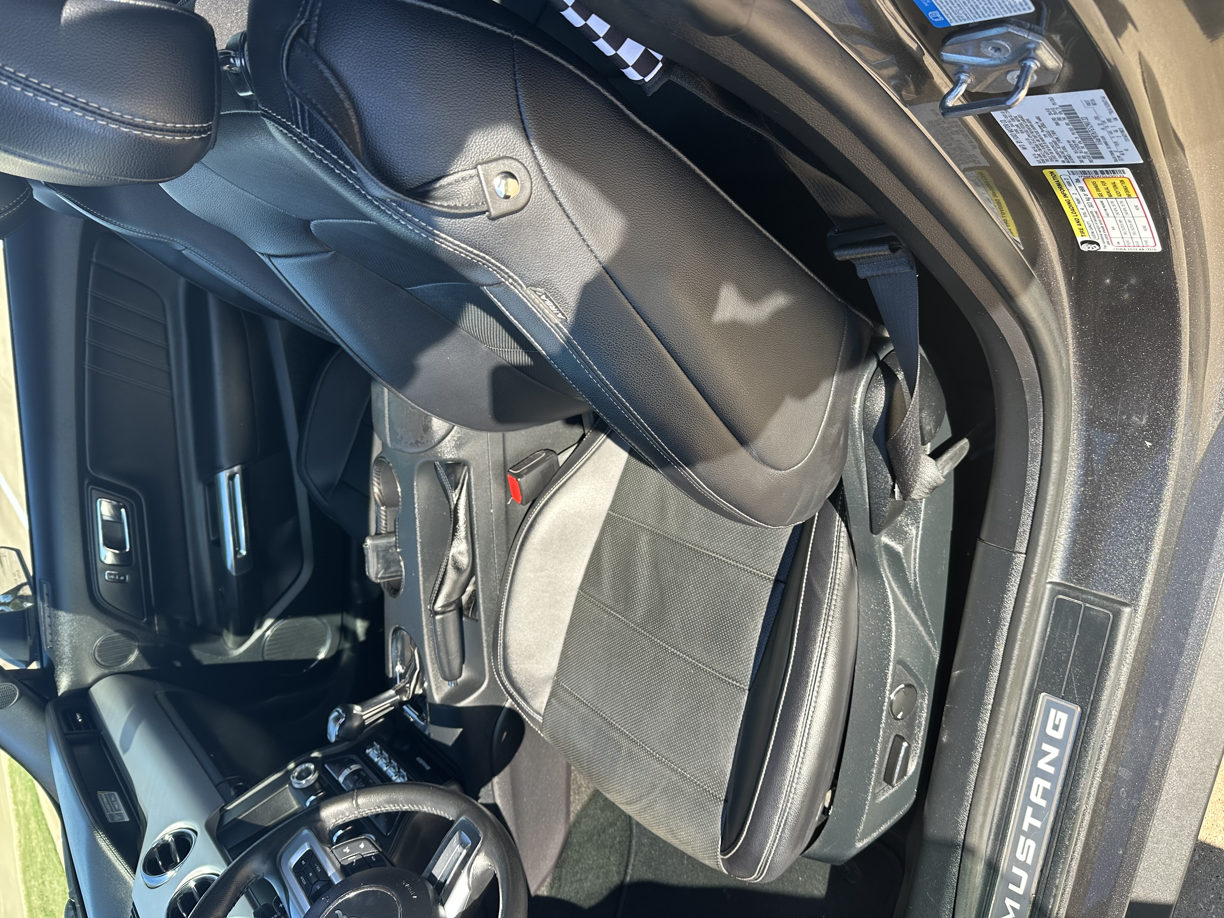 Used 2016 Ford Mustang Premium RWD image 20