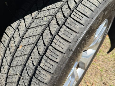 Used 2015 GMC Yukon XL SLT w/ Open Road Package image 24