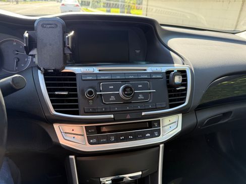 Used 2015 Honda Accord Sport image 9