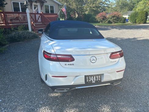 Used 2019 Mercedes-Benz E 450 4MATIC Cabriolet image 9