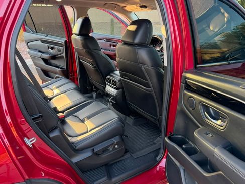Used 2024 Honda Pilot Touring image 21