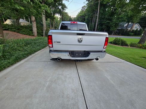 Used 2015 RAM 1500 Big Horn RWD image 10
