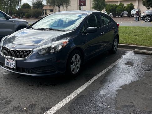 Used 2016 Kia Forte LX FWD image 2