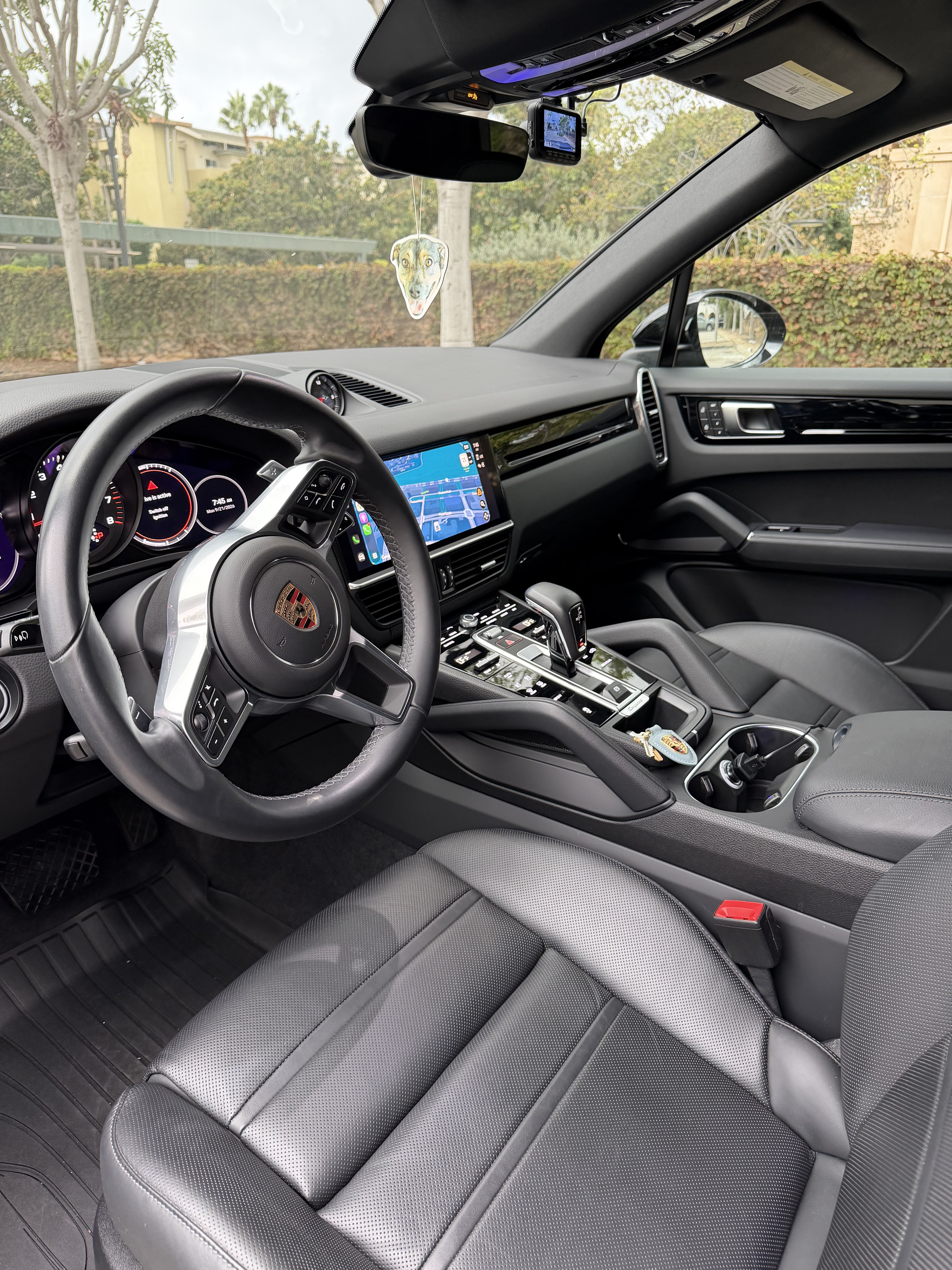 Used 2023 Porsche Cayenne AWD/4WD image 9