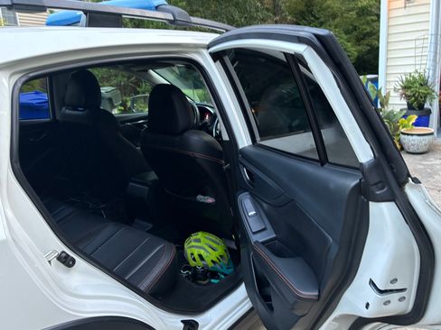 Used 2019 Subaru Crosstrek 2.0i Limited w/ Moonroof Package w/Navigation image 8