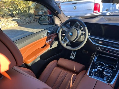 Used 2023 BMW X7 xDrive40i w/ Executive Package AWD/4WD image 12
