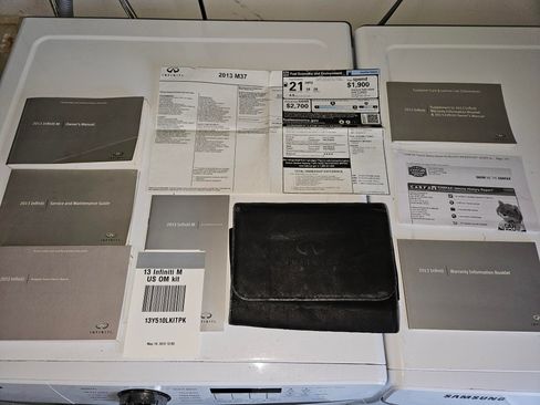 Used 2013 INFINITI M37 w/ Premium Pkg image 30