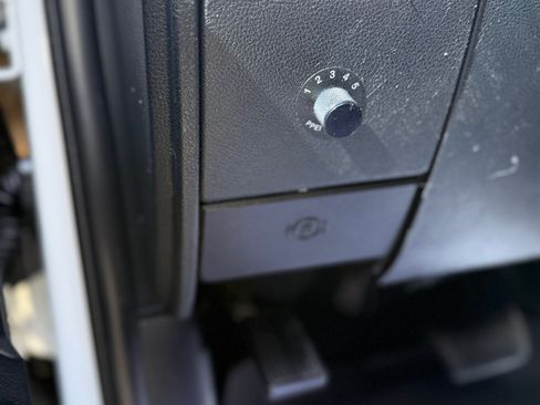 Used 2014 RAM 2500 Laramie w/ Convenience Group image 17