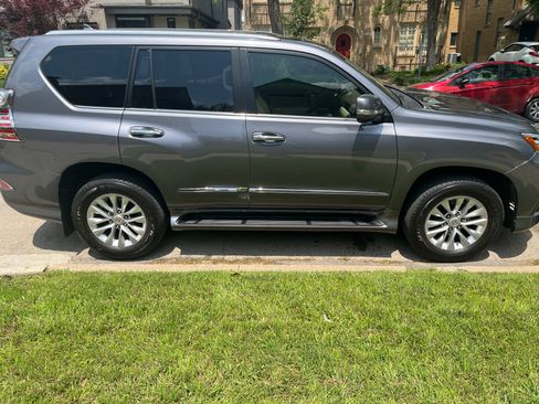 Used 2015 Lexus GX 460 w/ Premium Package image 5