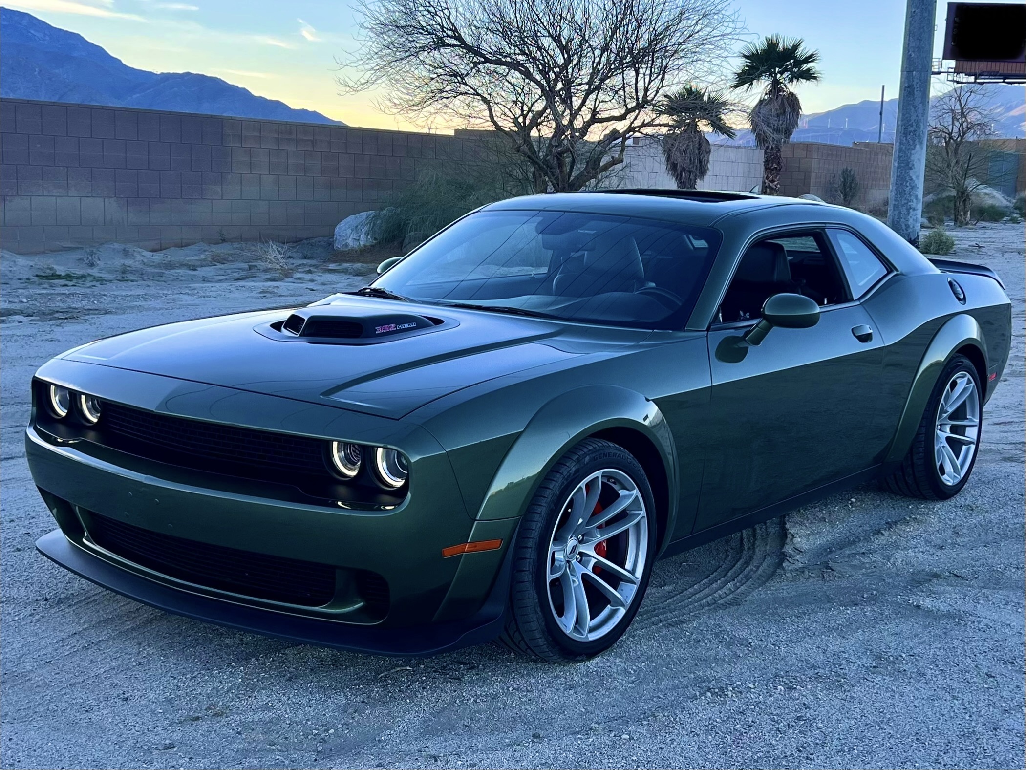 Used 2021 Dodge Challenger R/T Scat Pack RWD image 4