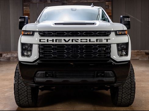 Used 2023 Chevrolet Silverado 2500 Custom w/ Custom Convenience Package AWD/4WD image 2