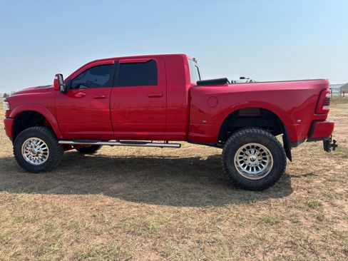 Used 2023 RAM 3500 Laramie AWD/4WD image 4