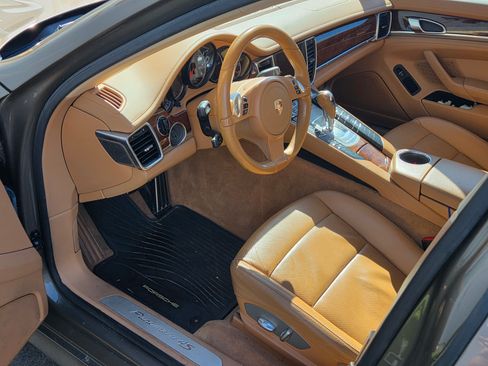 Used 2011 Porsche Panamera S image 4