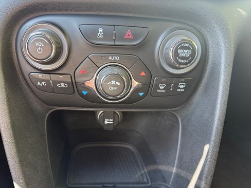 Used 2014 Dodge Dart GT image 26