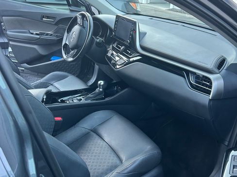 Used 2021 Toyota C-HR Limited image 5