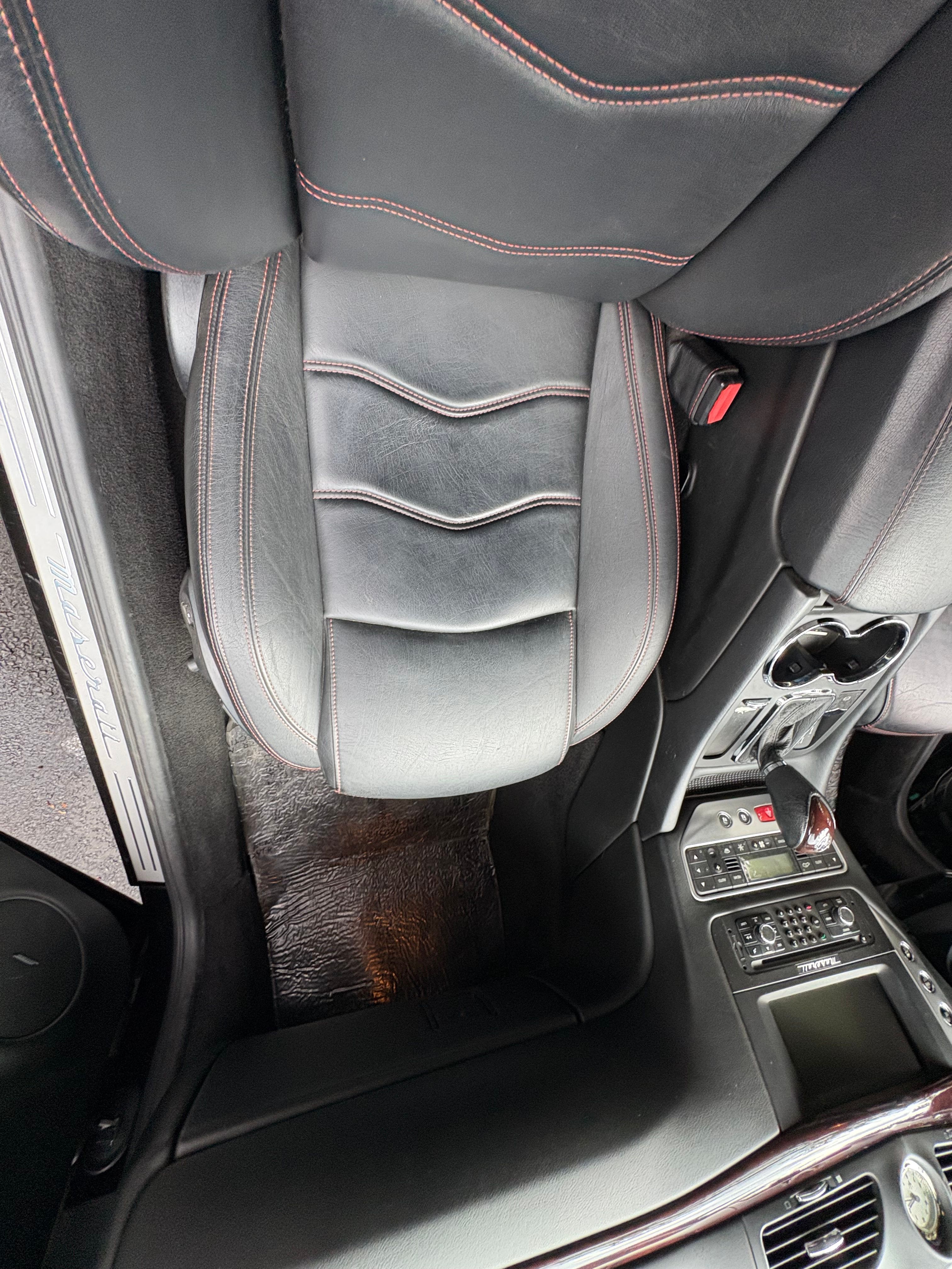 Used 2015 Maserati GranTurismo Convertible RWD image 22