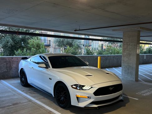 Used 2018 Ford Mustang GT Premium image 1