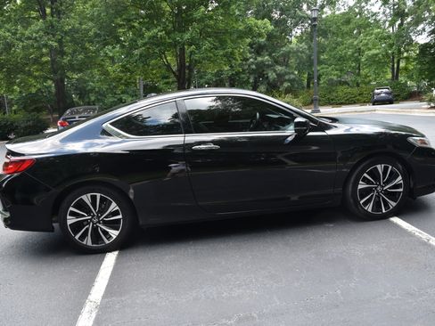 Used 2017 Honda Accord EX-L image 5