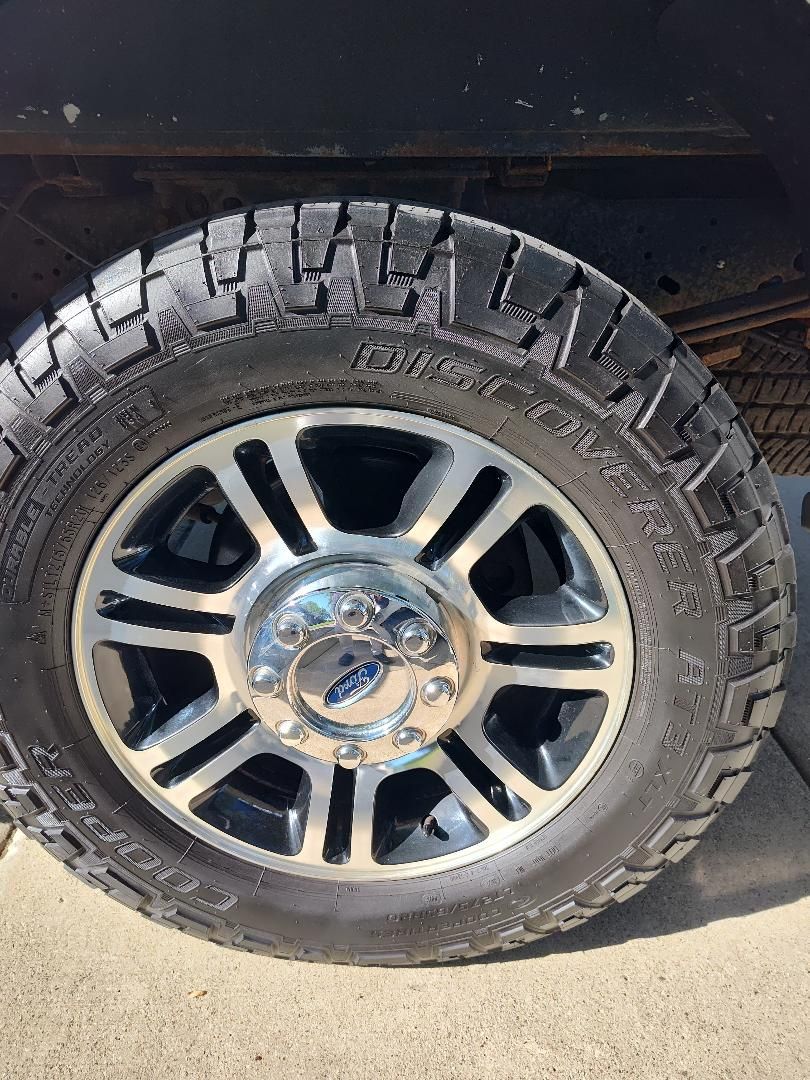 Used 2014 Ford F250 Platinum AWD/4WD image 6