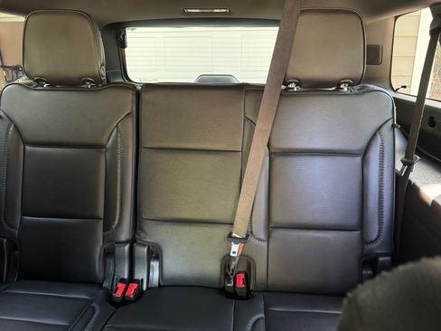 Used 2021 GMC Yukon XL Denali w/ Denali Premium Package AWD/4WD image 29