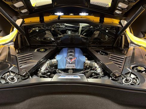 Used 2026 Chevrolet Corvette ZR1 w/ ZR1 Carbon Fiber Aero Package RWD image 9