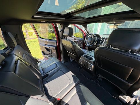 Used 2018 Ford F150 Platinum w/ Equipment Group 701A Luxury image 13