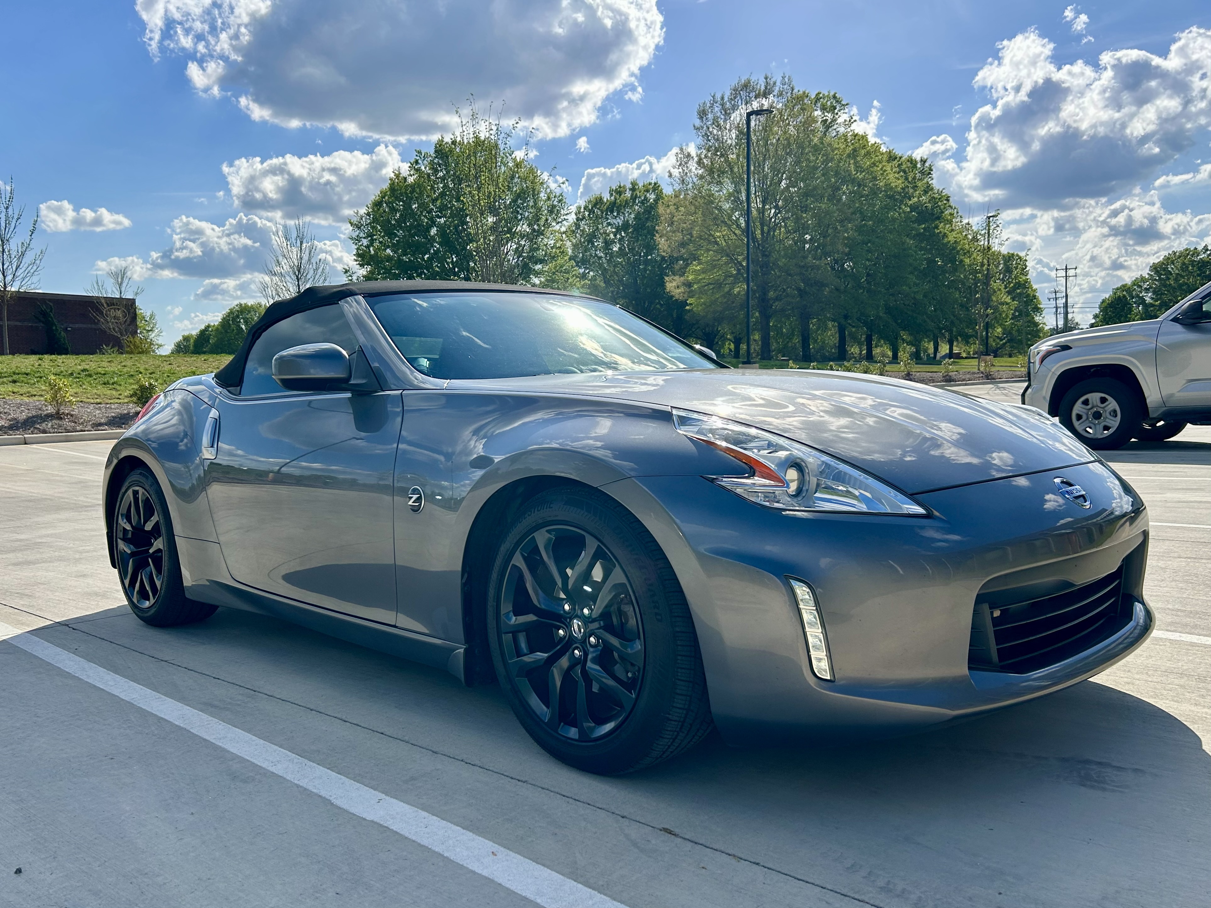 Used 2016 Nissan 370Z Touring RWD image 14