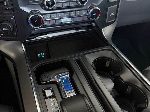 Used 2022 Ford F150 Lariat w/ Equipment Group 502A High image 13