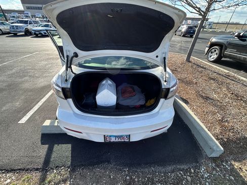 Used 2013 MAZDA MAZDA3 i Touring image 9