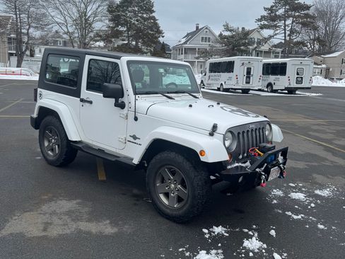 Used 2012 Jeep Wrangler Sport image 11