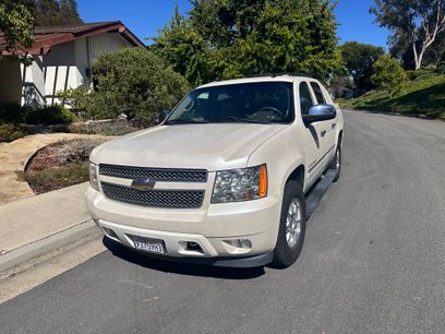 Used 2011 Chevrolet Avalanche LTZ