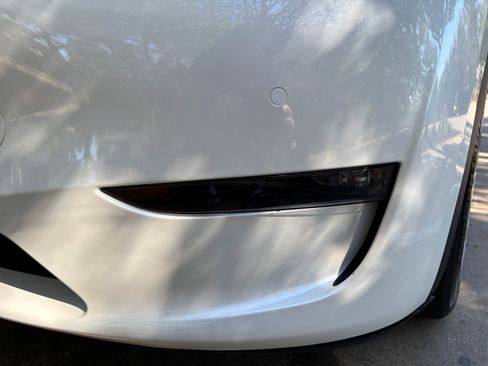 Used 2022 Tesla Model Y Long Range image 22