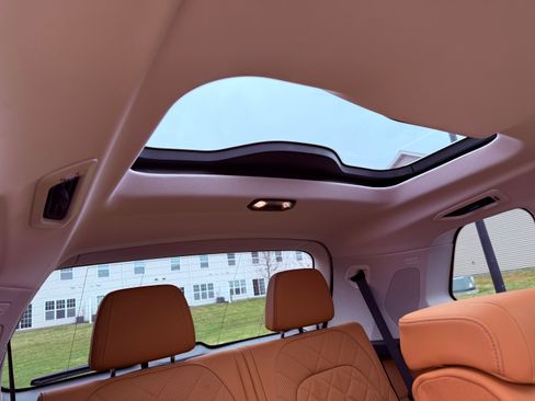 Used 2023 BMW X7 xDrive40i w/ Premium Package image 22