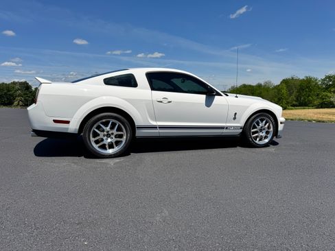 Used 2007 Ford Mustang Shelby GT500 RWD image 2