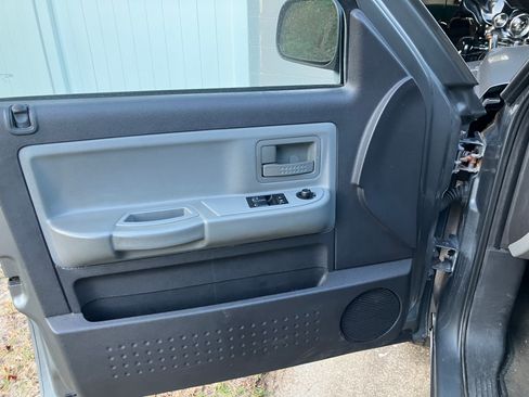 Used 2010 Dodge Dakota Big Horn w/ Extra Security Group image 12