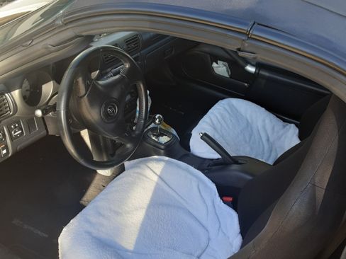 Used 2003 Toyota MR2 image 6