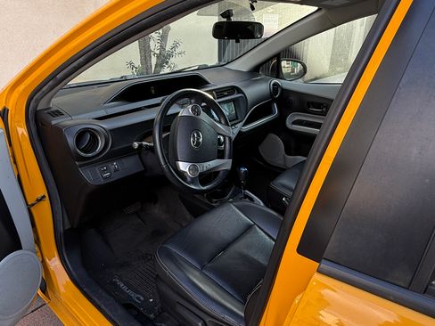 Used 2014 Toyota Prius C Four image 20