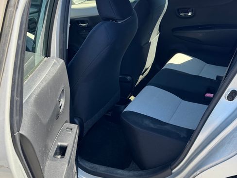 Used 2012 Toyota Yaris LE image 39