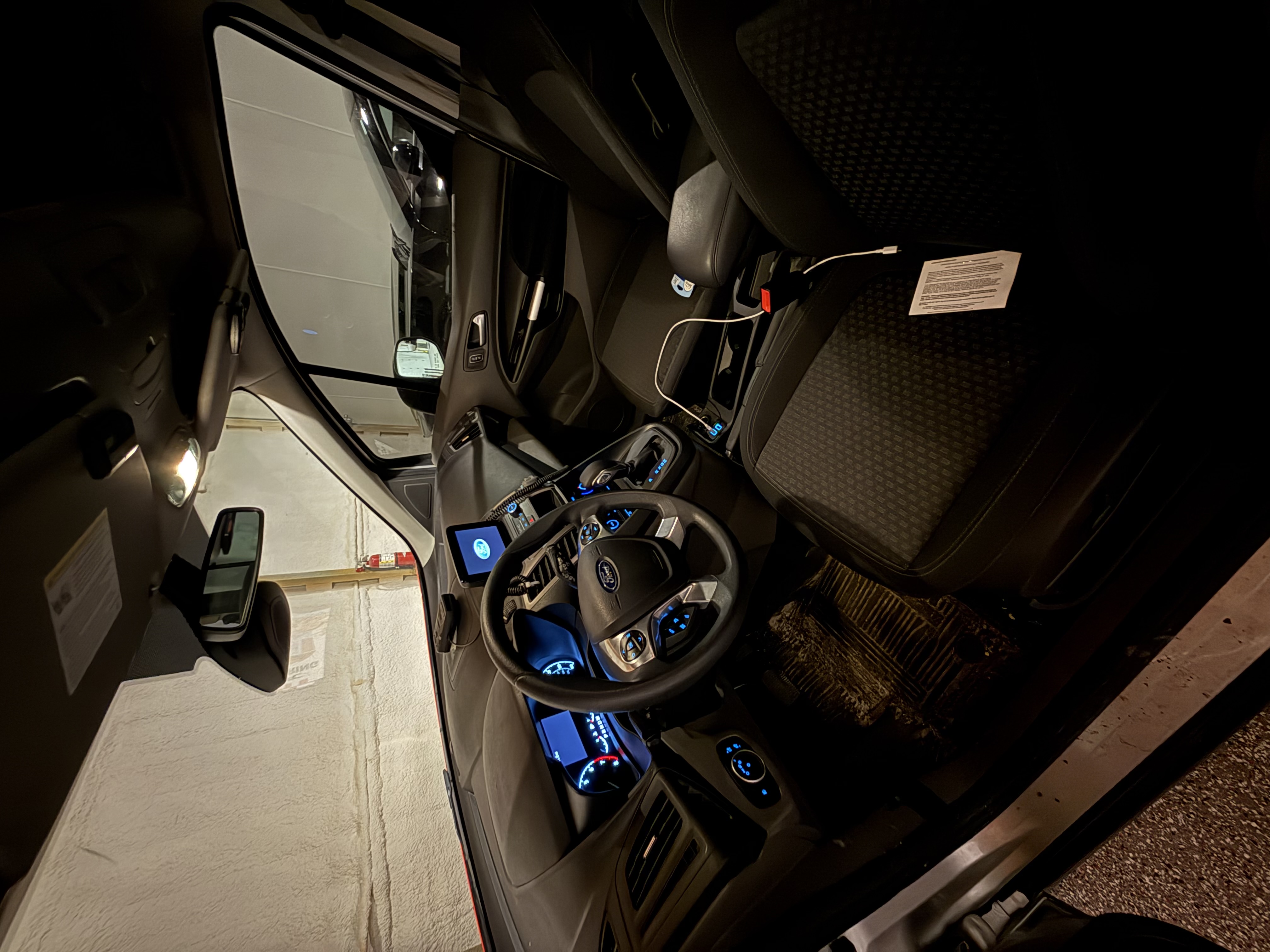Used 2021 Ford Transit Connect XLT FWD image 4