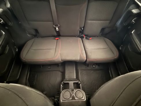 Used 2019 Jeep Wrangler Unlimited Rubicon image 6