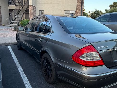Used 2008 Mercedes-Benz E 350 4MATIC Sedan image 9