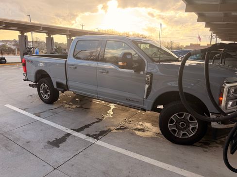 Used 2024 Ford F350 Lariat w/ Lariat Ultimate Package image 2