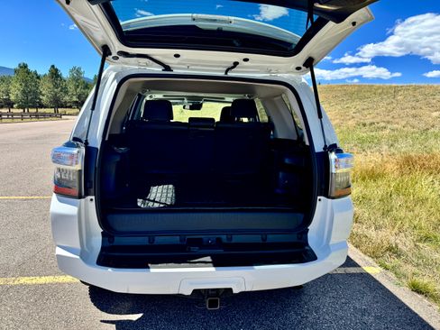 Used 2024 Toyota 4Runner SR5 Premium w/ Moonroof Package AWD/4WD image 9